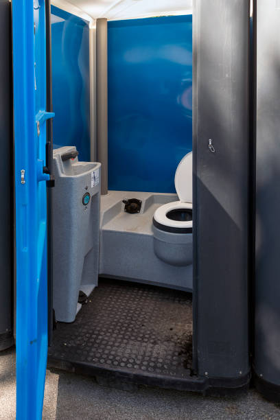 Best Portable toilet rental cost  in Edinburg, TX