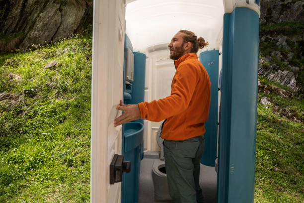 Portable Toilet Options We Offer in Edinburg, TX