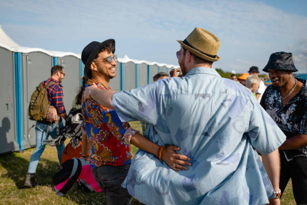 Best Portable bathroom rental  in Edinburg, TX